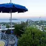 Relais Bijoux Bed & Breakfast 4*