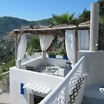 Relais Bijoux Bed & Breakfast 4*