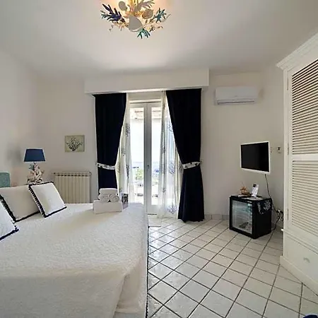 Alojamento de Acomodação e Pequeno-almoço Relais Bijoux 4*