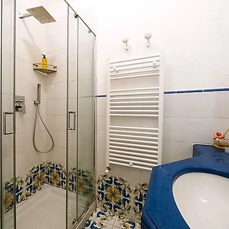 Relais Bijoux Alojamento de Acomodação e Pequeno-almoço Ísquia